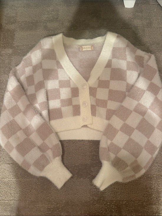 Altar'd State Sweaters - Checkered V-Neck Cropped Cardigan in Light Tan and Cream